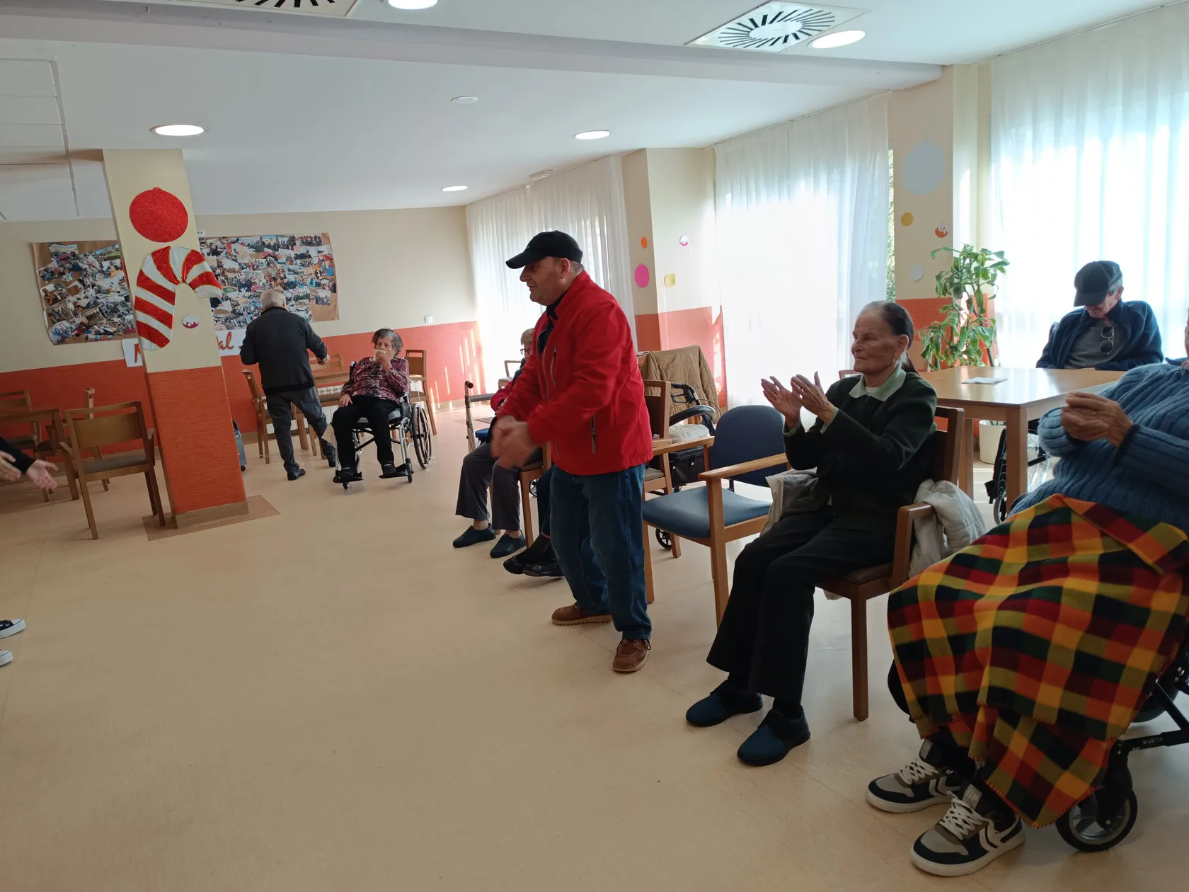 a288b7b0-20f8-43c8-aef5-3c51bed9a817.jpg