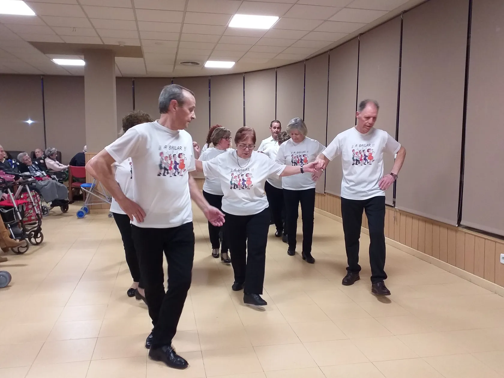 DomusVi-Valdemoro-baile-en-línea-2.jpg