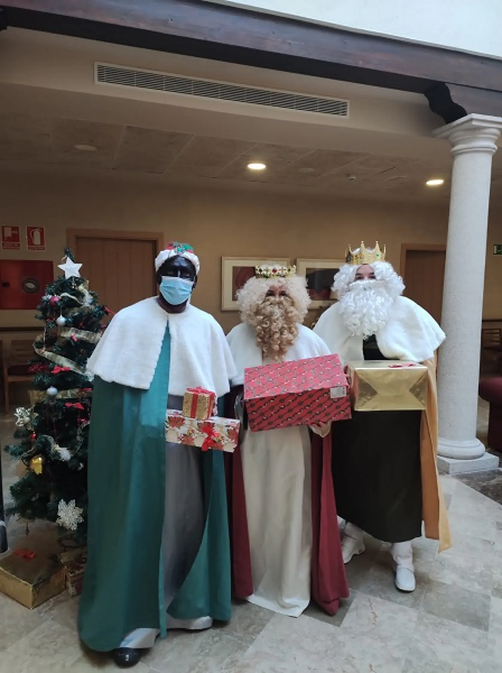Visita-de-los-reyes-en-Condes-de-Corbull-23.jpg