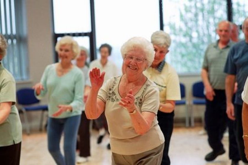 Ancianos-Bailando-450x300-1.jpg
