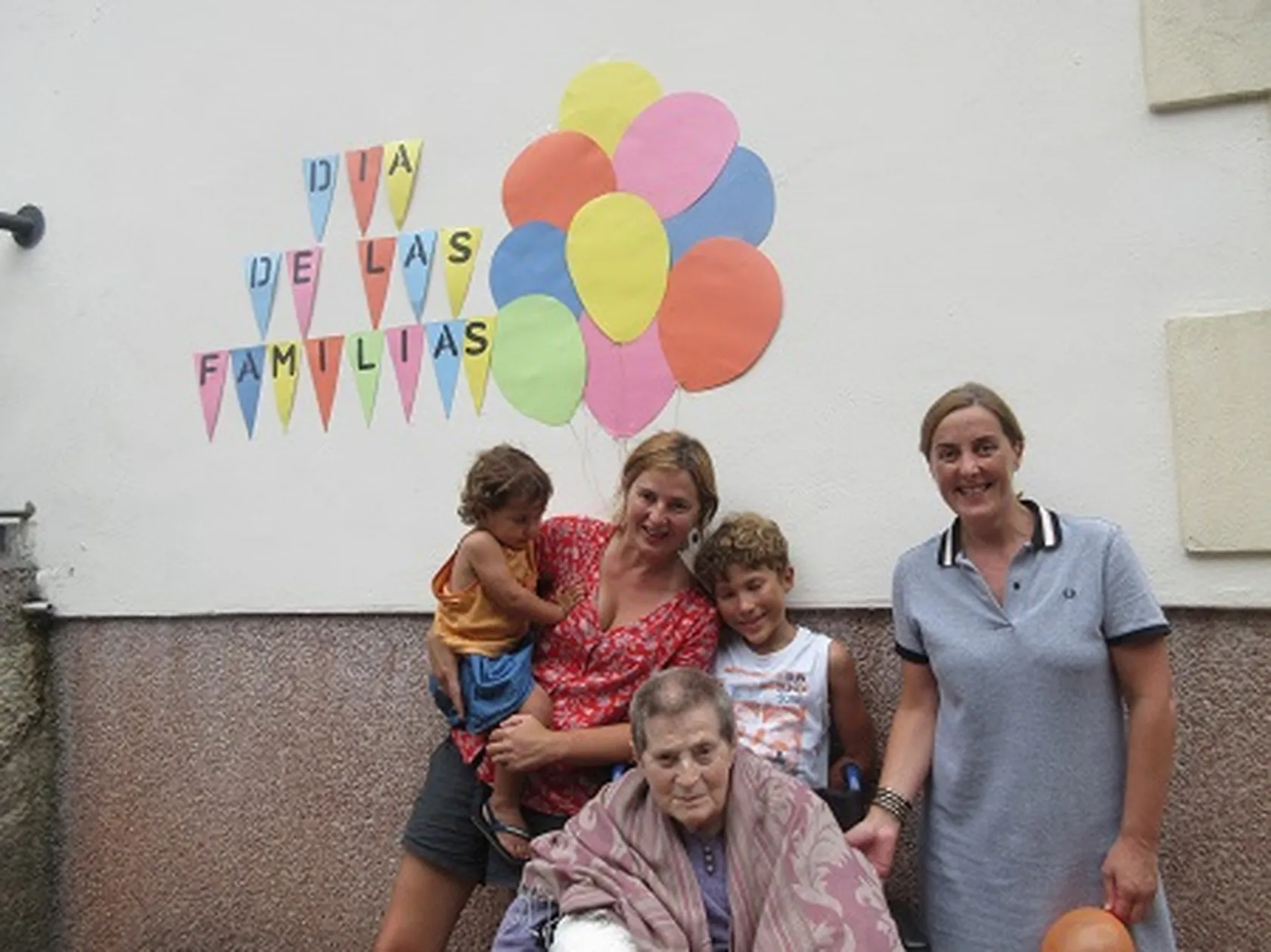 SOLEDAD-ZABALA-Y-FAMILIA.-COMPjpg.jpg