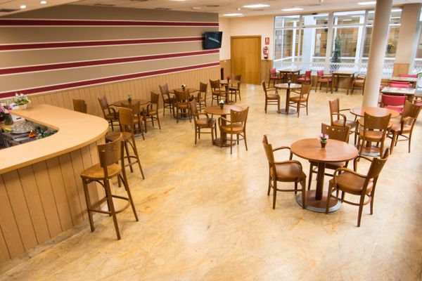 cafetería y sala de visitas