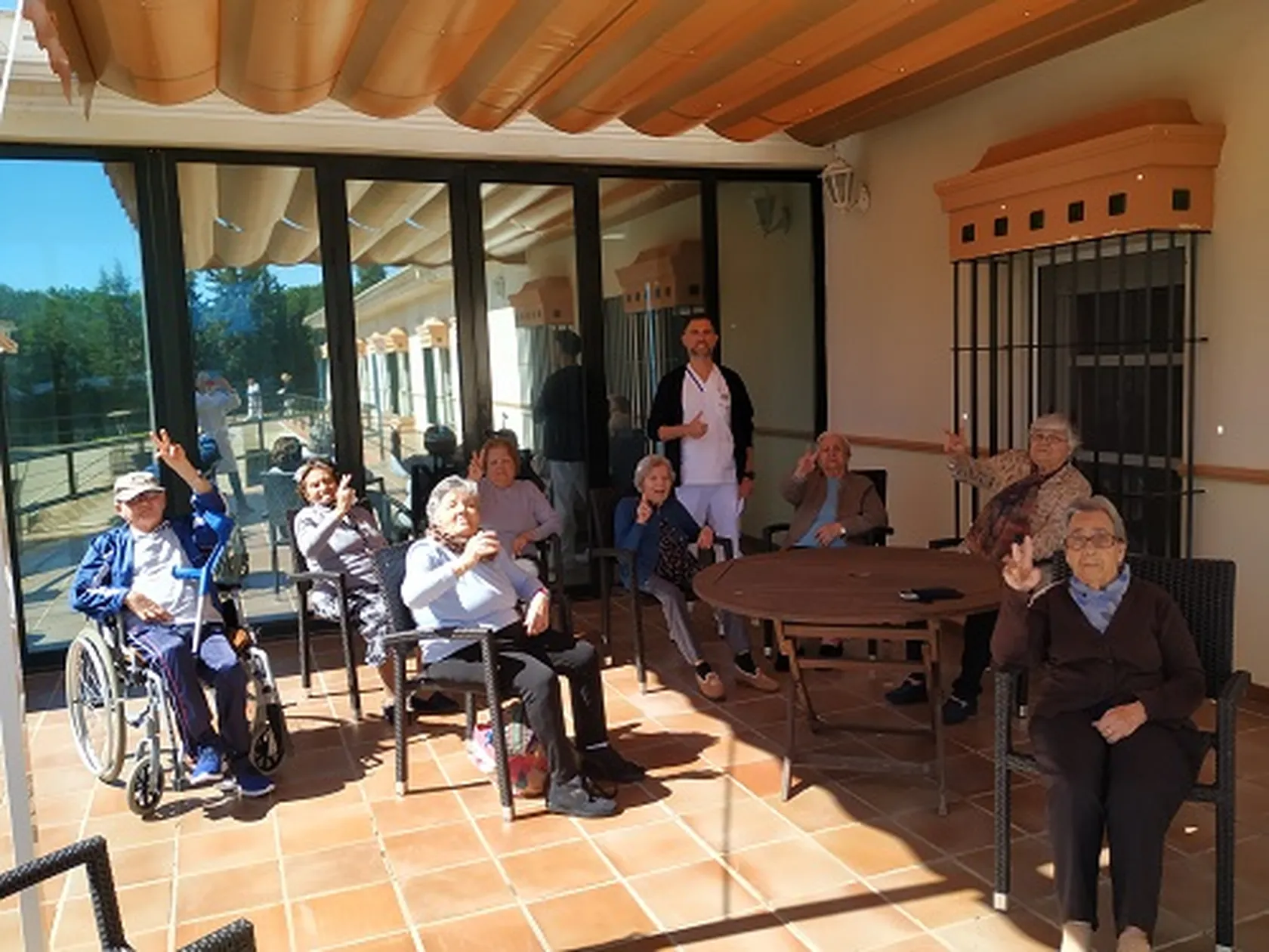 DomusVi-Fuentesol-Charla-coronavirus.jpg