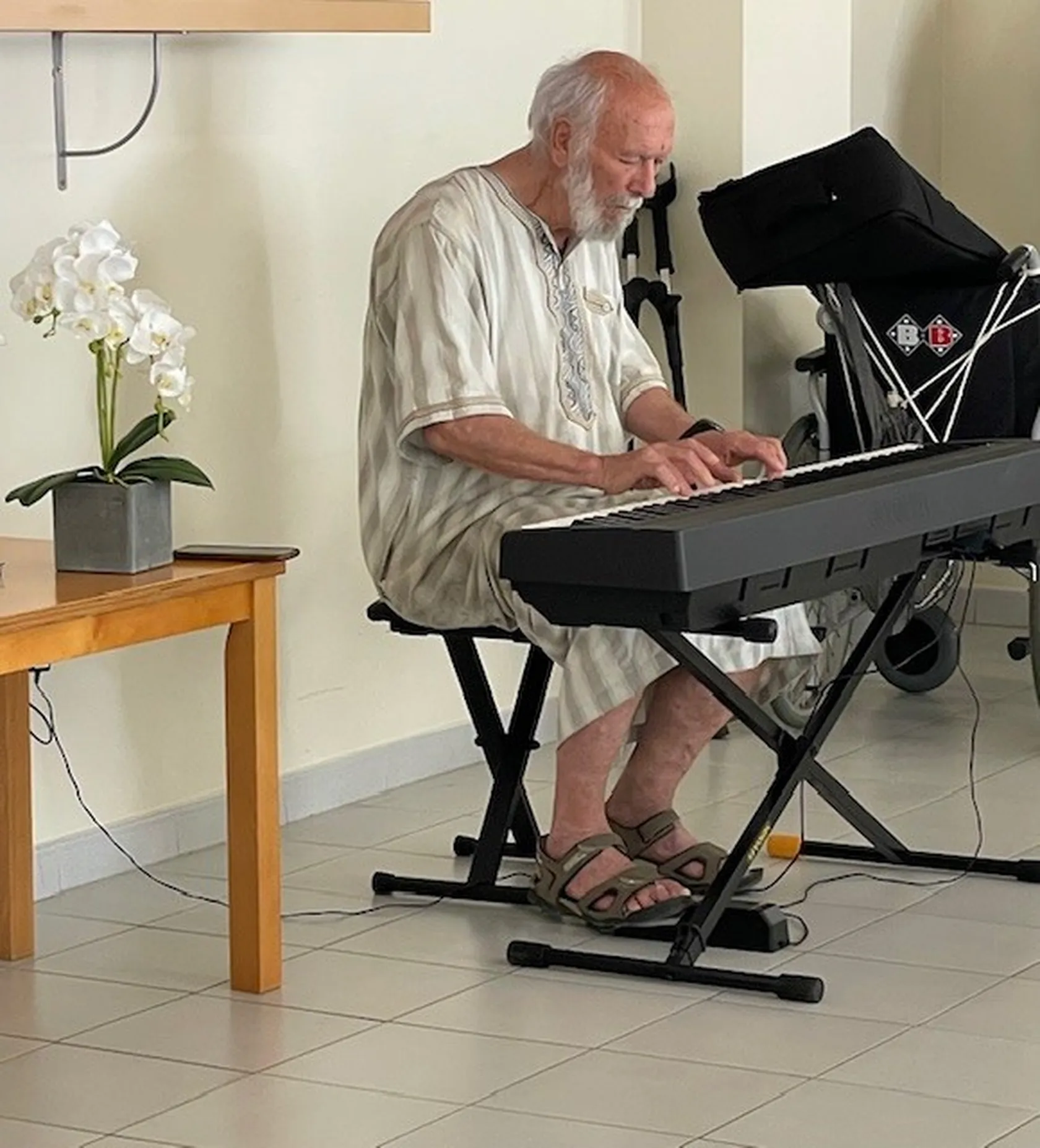 cc0993dc-44e5-4439-86dc-3245af77ed3e.jpg