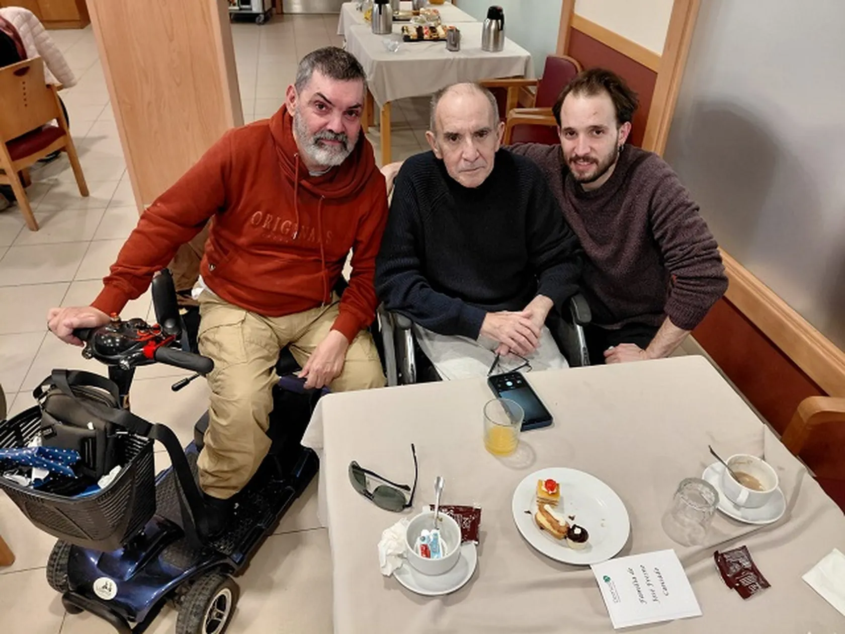 b6ede6aa-9420-4ed6-af05-ee2263d079d1.jpg