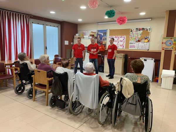Fiesta temática en la residencia