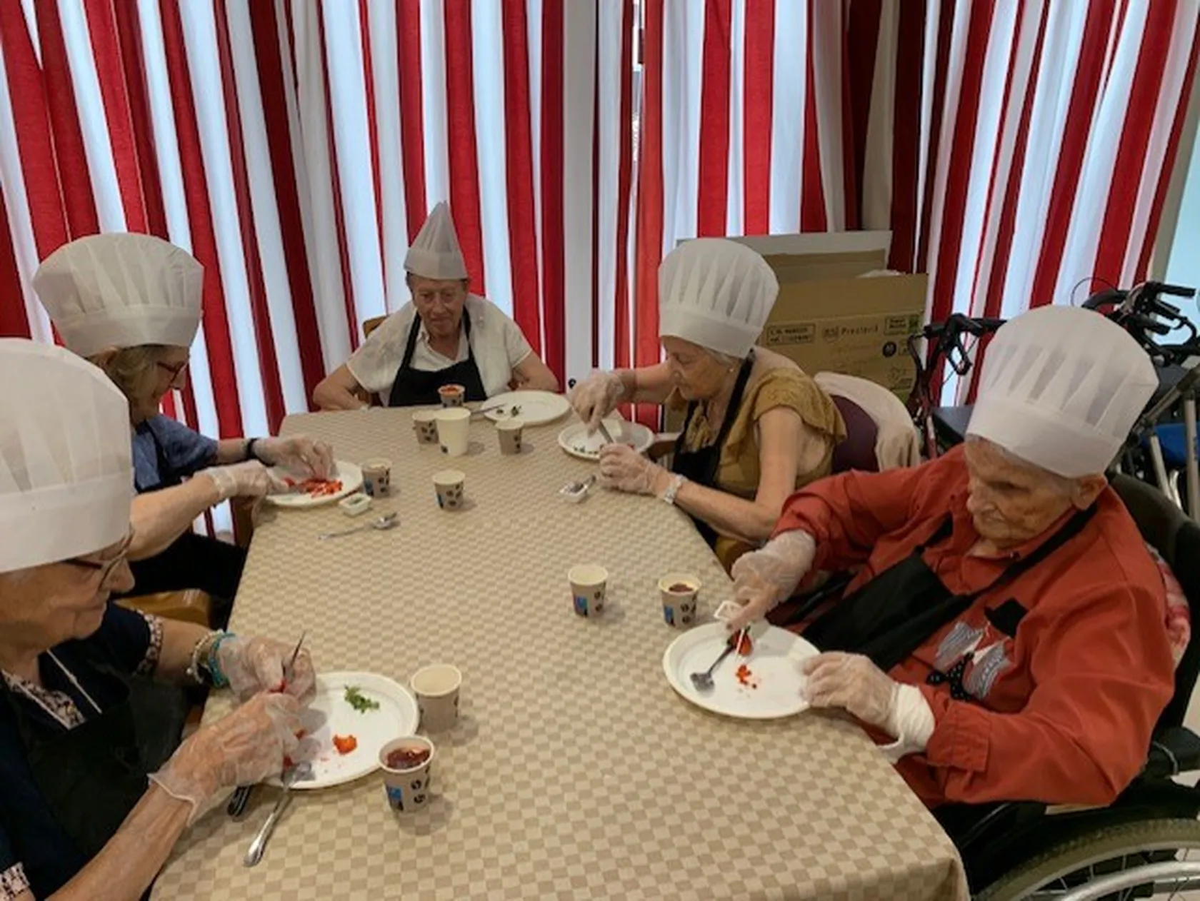 92fdaa0a-e22b-4b0d-8e90-c3578e9d7a76.jpg