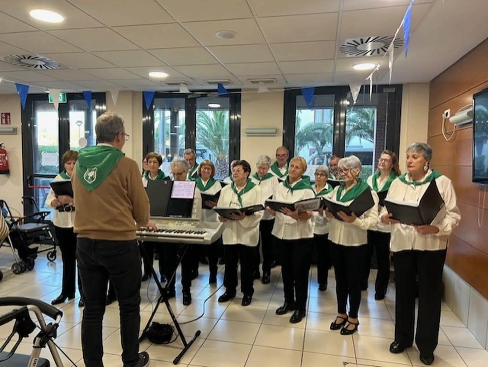 df2ab8a2-cfc9-4e60-a1dc-f0a193a99a90.jpg