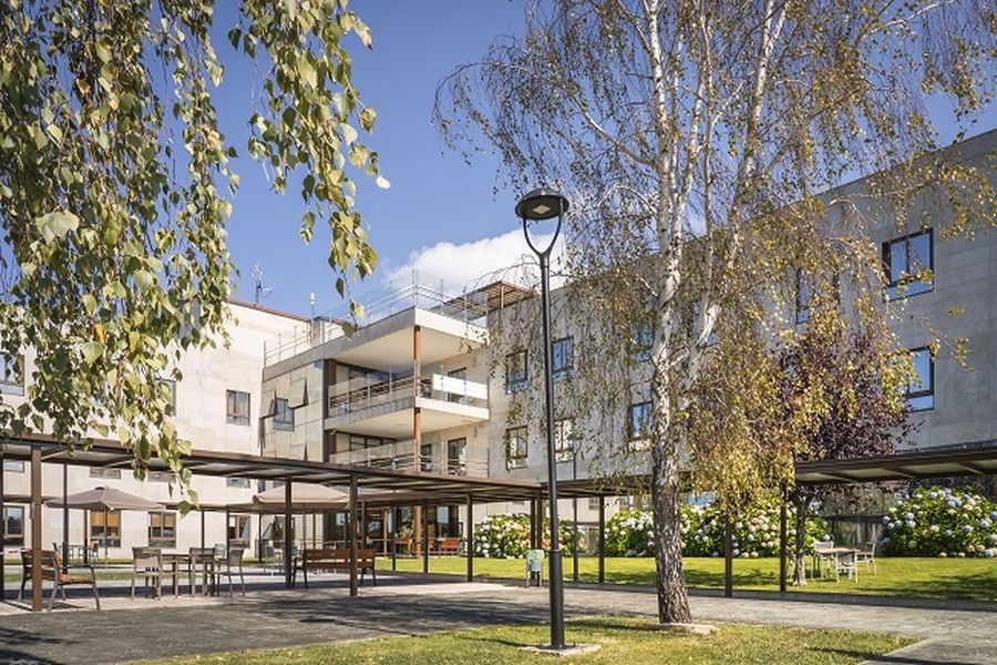 Residencia de Mayores Naron en Coruña. Jardín. 4.