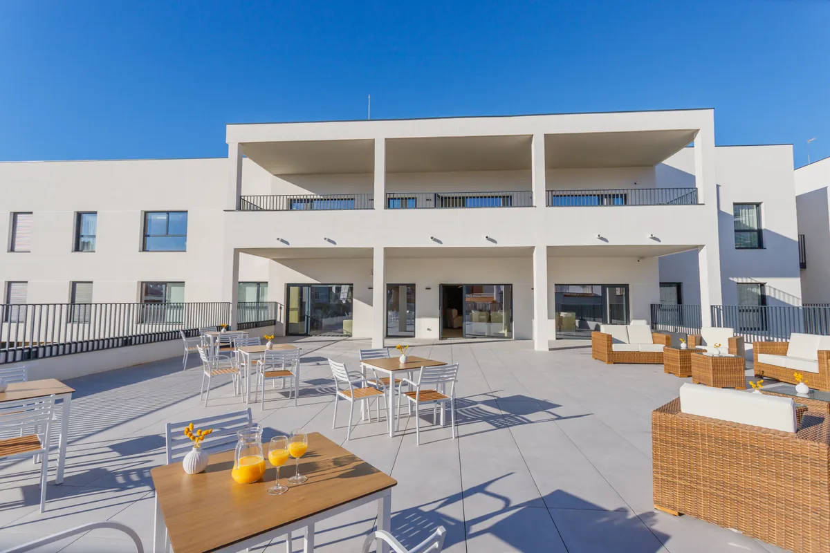 Terraza residencia ancianos Gavà