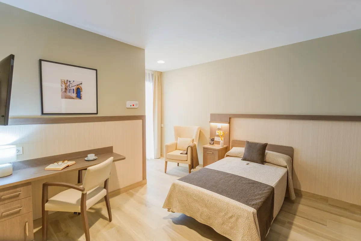 Habitación individual residencia ancianos Gavà