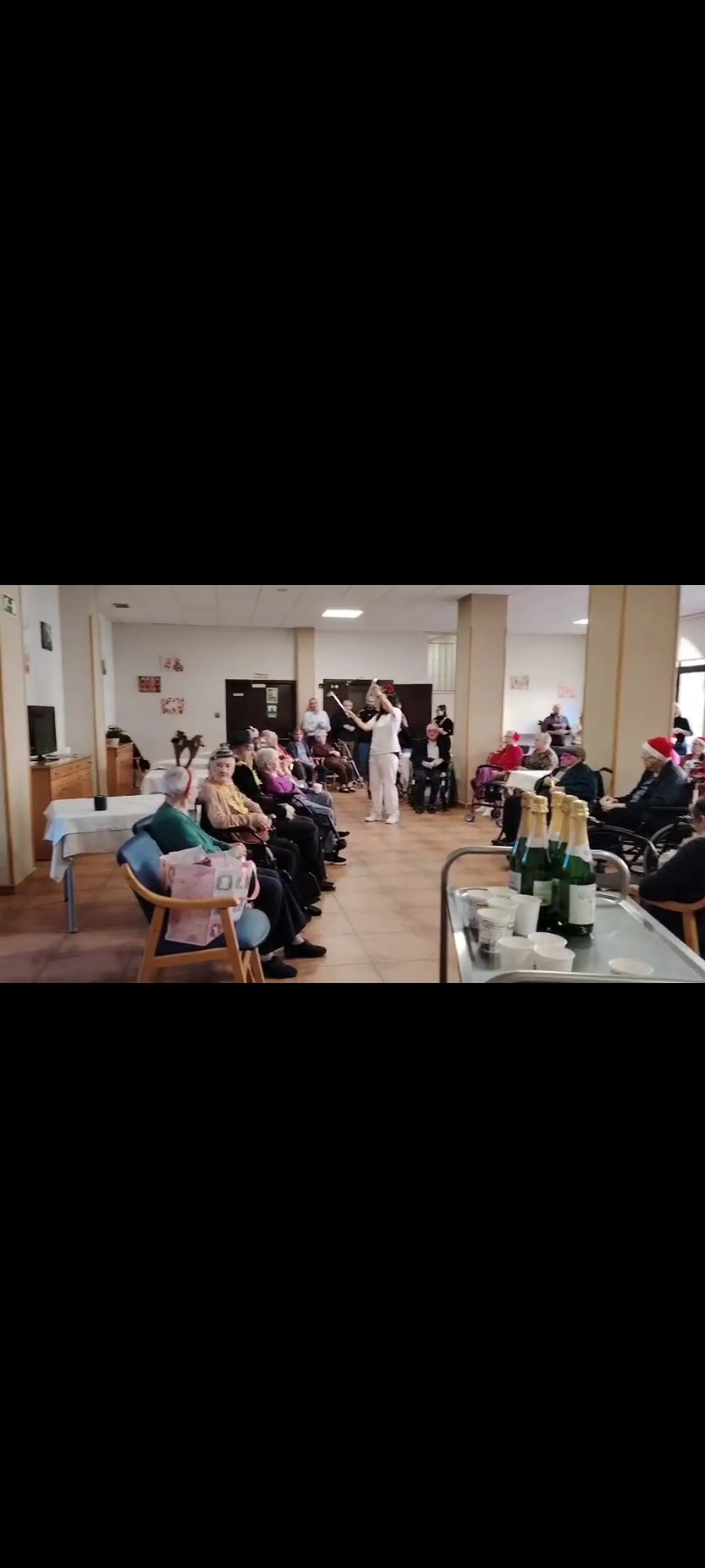 df56ebfe-54cd-4796-914d-9f582eb328b7.jpg