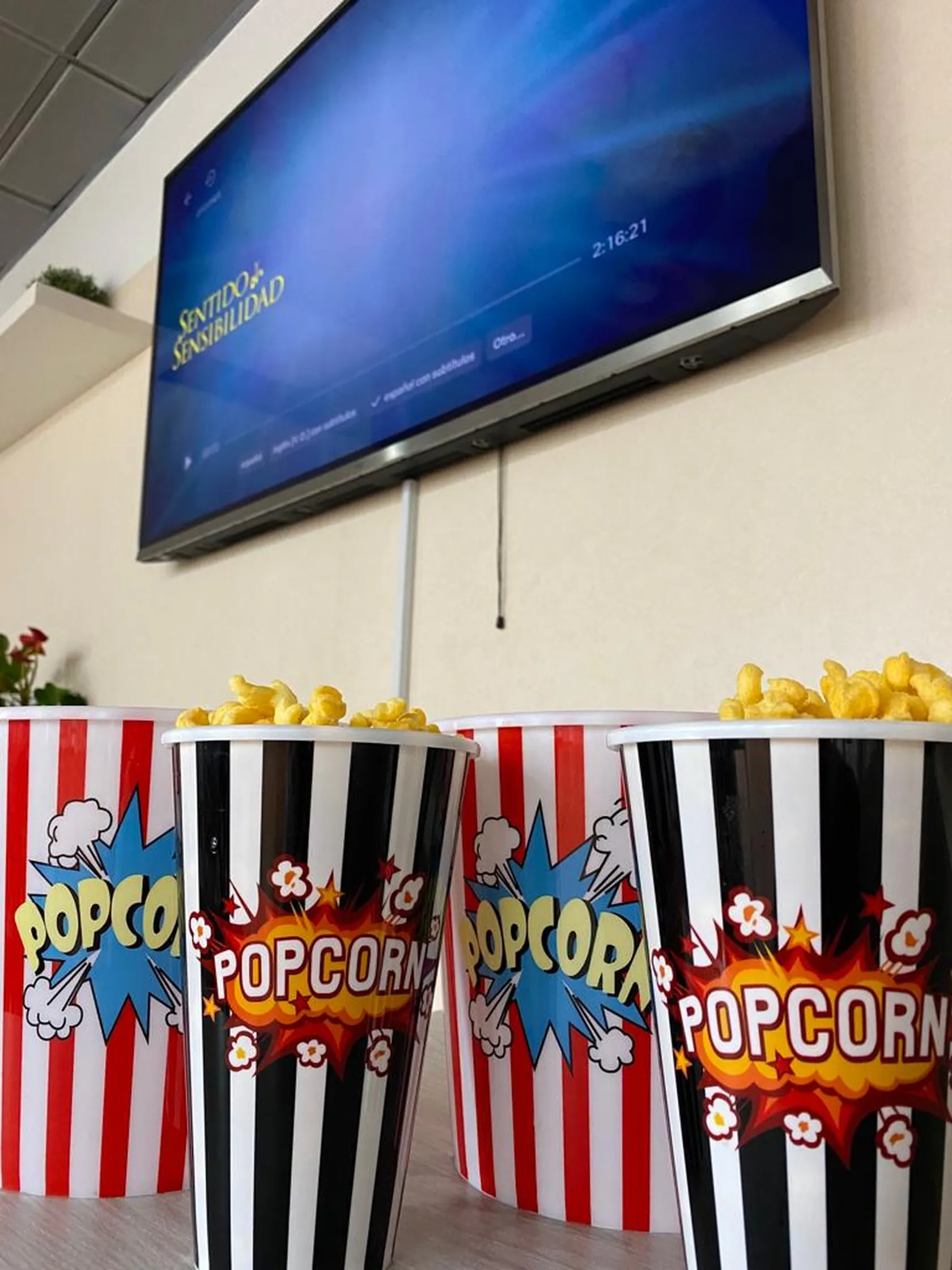 DomusVi-Tres-Cantos-tardes-de-cine-1.jpg