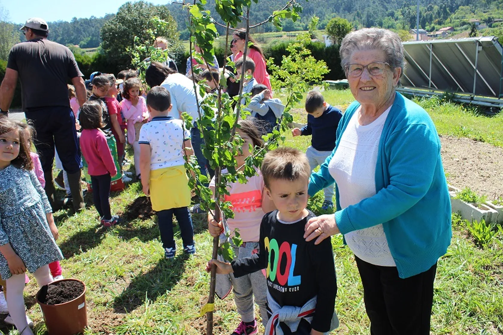 Día-del-Arbol-DomusVi-Ribadumia-CRA-Ribadumia-Mayo-2019-6.jpg