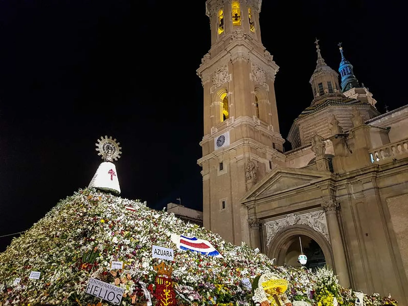 ofrenda-flores-pilar-zaragoza.jpg