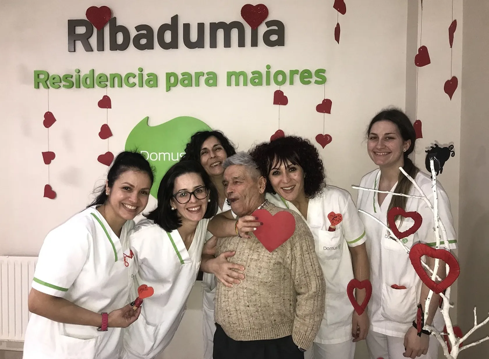 Trabajadores-de-DomusVi-Ribadumia-2020.jpg