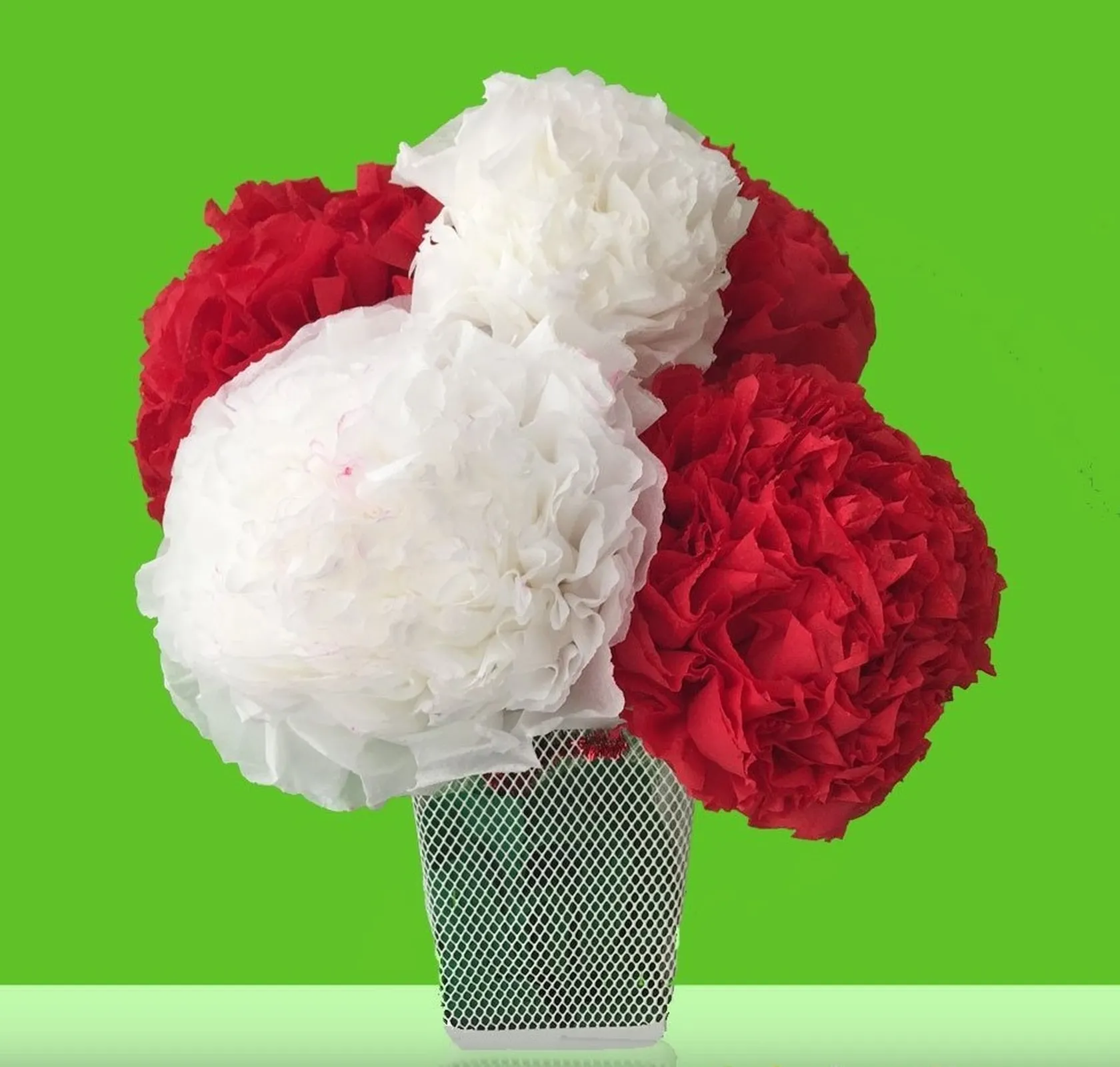 38264-un-ramo-de-flores-con-servilletas-de-papel-manuliadad-infantil.jpg