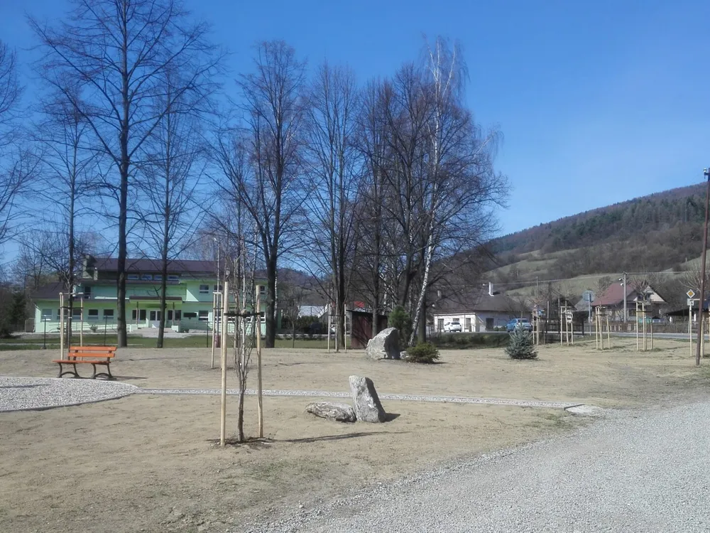 Park v obci Mestečko – Mestečko, fotografia 12