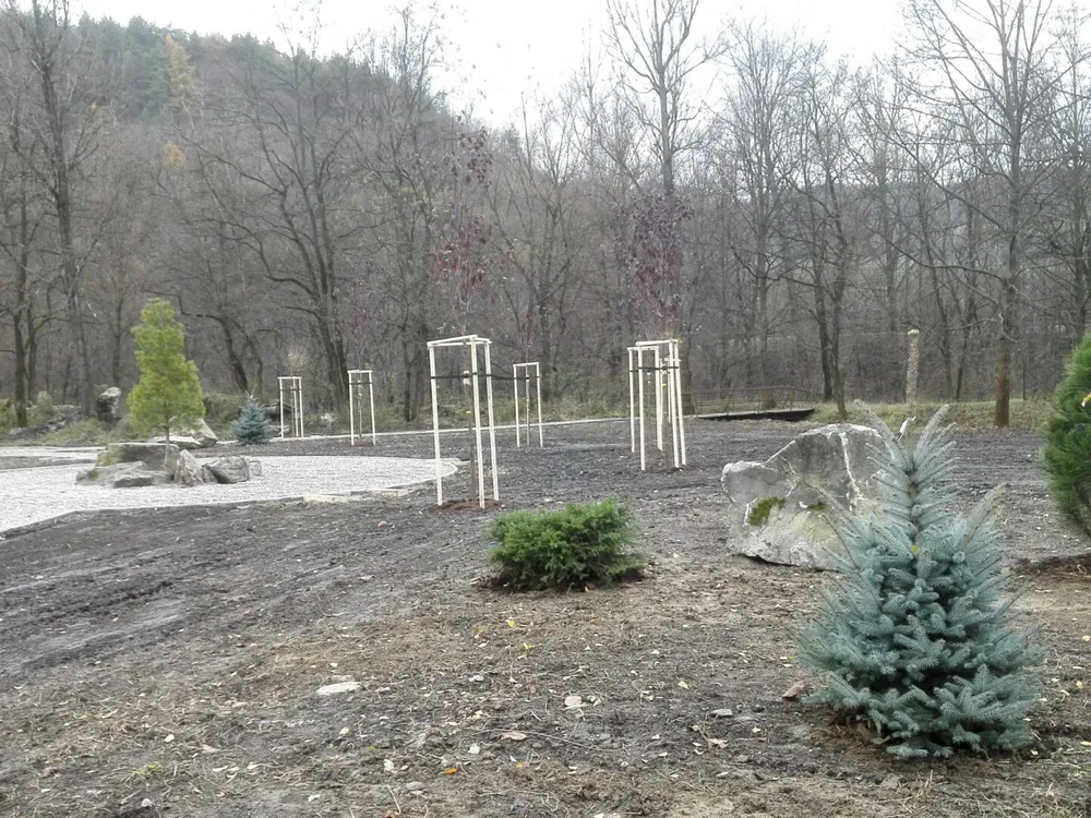 Park v obci Mestečko – Mestečko, fotografia 14