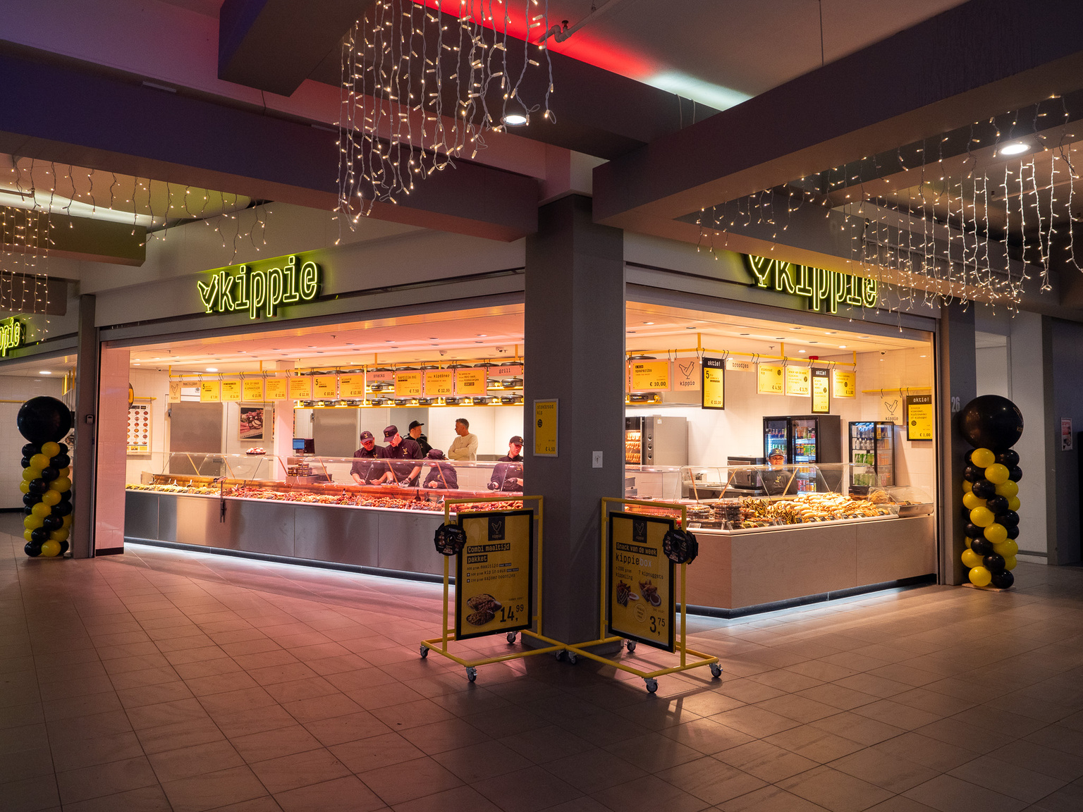 Kippie winkel op het Eudokiaplein in Rotterdam