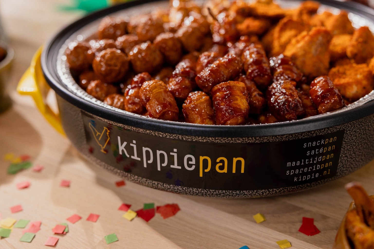 kippiepan in feestelijke setting