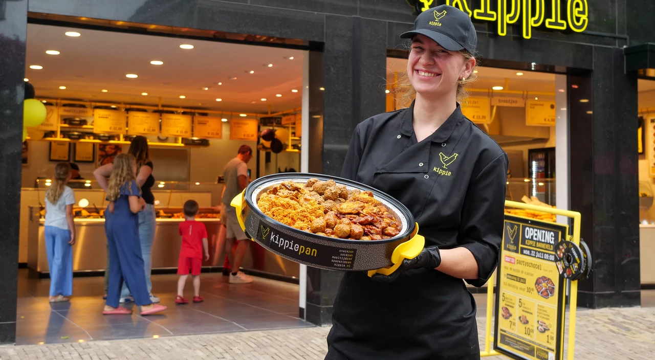 Ondernemer Kippie Barneveld voor de nieuwe winkel in Barneveld