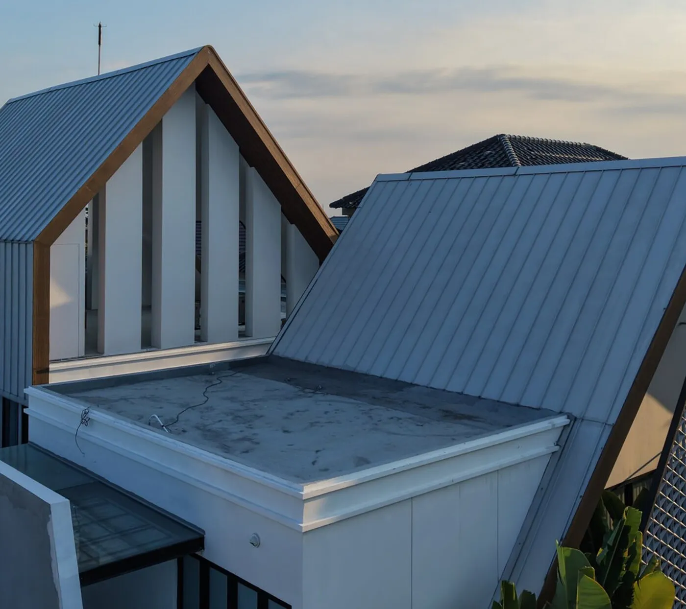IC House — view 5