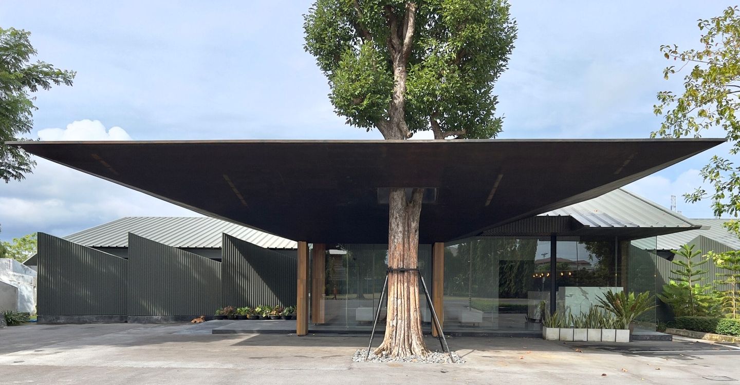 Tantalum Hotel