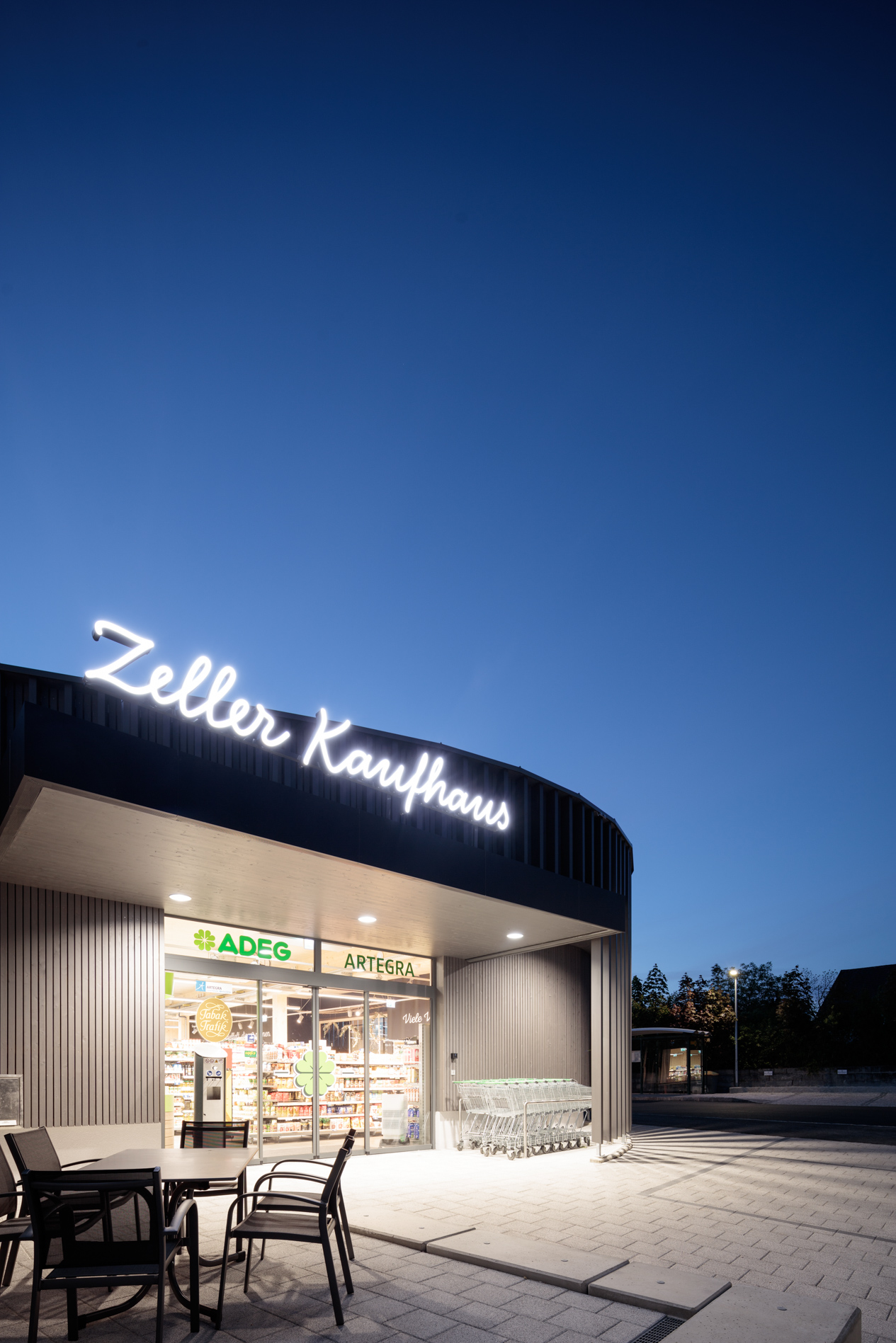 NAHVERSORGER UND AMTSGEBÄUDE KLEINZELL IM MÜHLKREIS