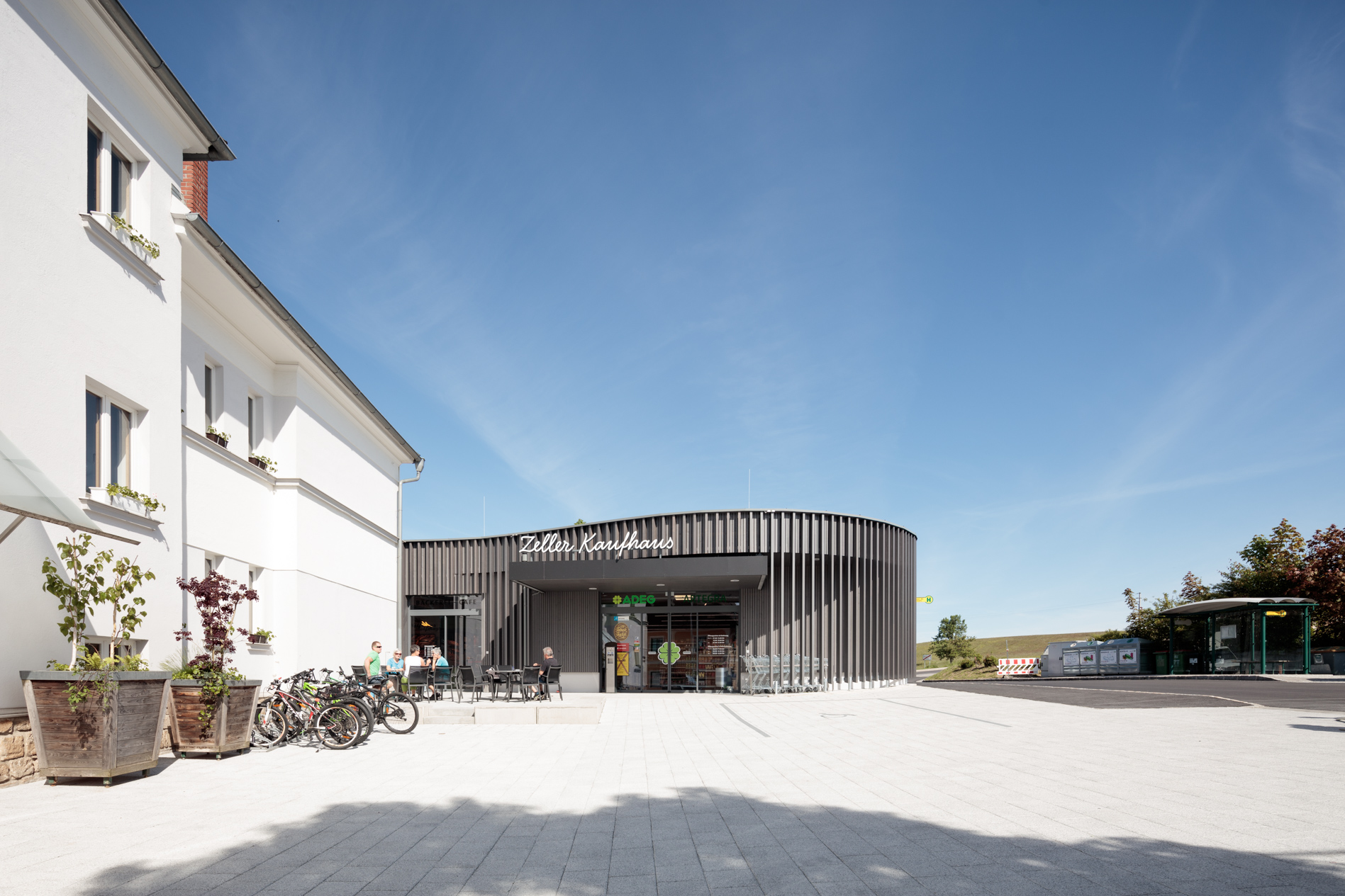 NAHVERSORGER UND AMTSGEBÄUDE KLEINZELL IM MÜHLKREIS