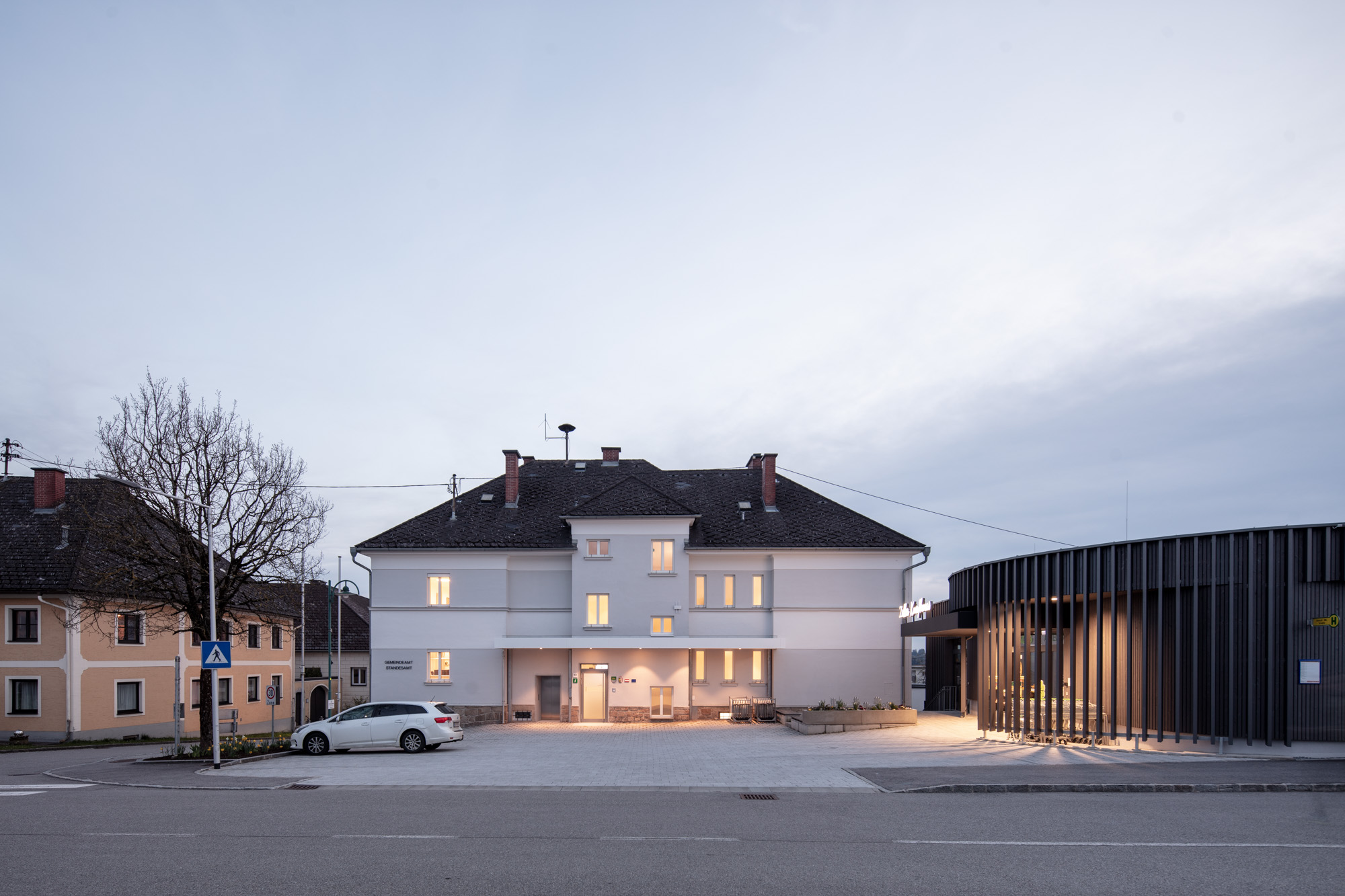 NAHVERSORGER UND AMTSGEBÄUDE KLEINZELL IM MÜHLKREIS