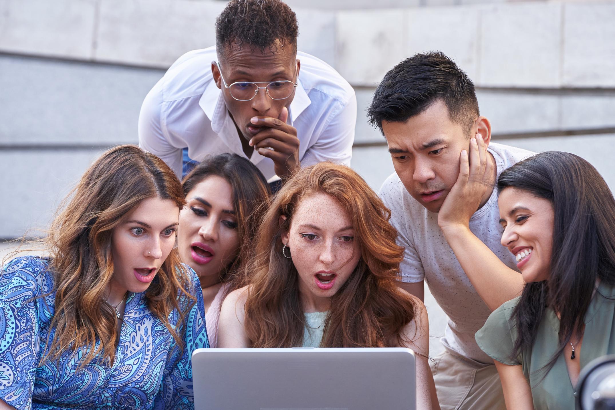 Was ist Doxing? Bedeutung, Rechtslage & Hilfe