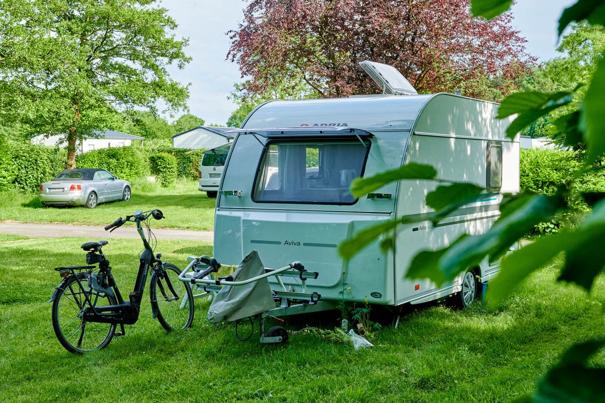 toom campingtisch TOOM Zelt grau 240 x 180 x 240 cm mit Faltpavillon 240 x 240 x 240 cm –  Camper-Forum-Münsterland main image 0