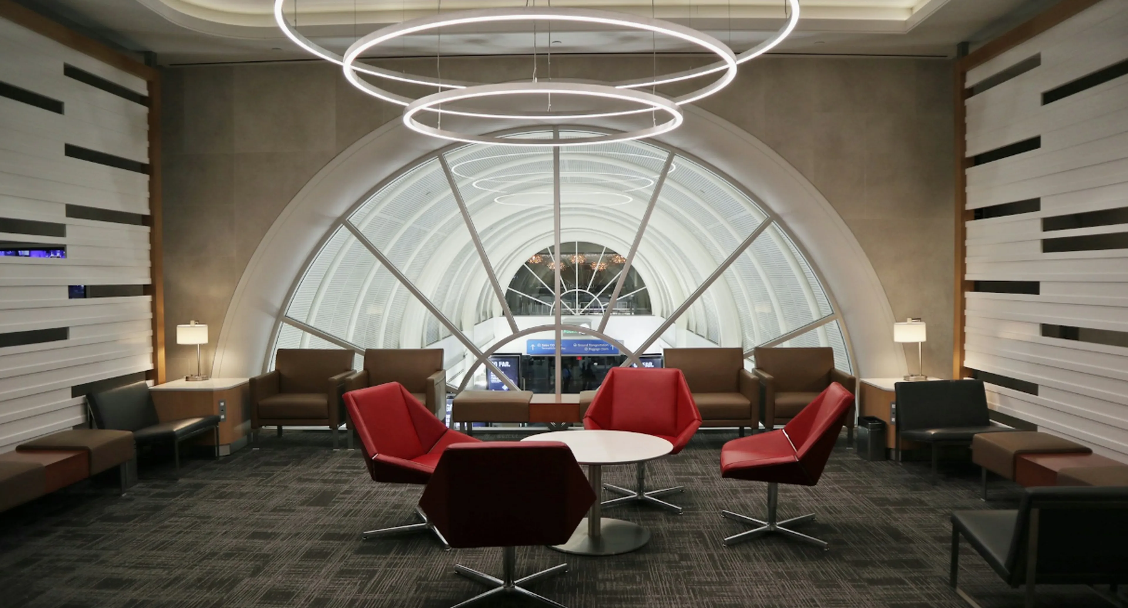 US airport lounges