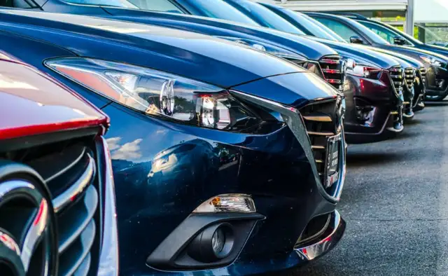 PHL parking