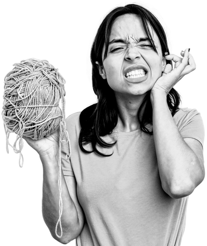 Junge Frau mit Wolle in der Hand