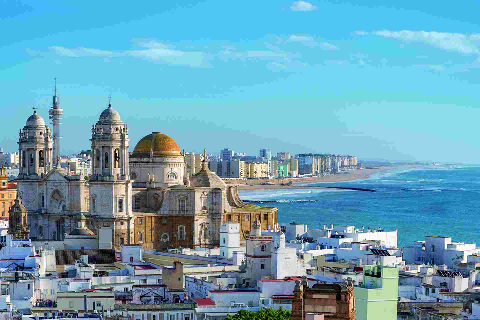 The historic skyline of Cádiz