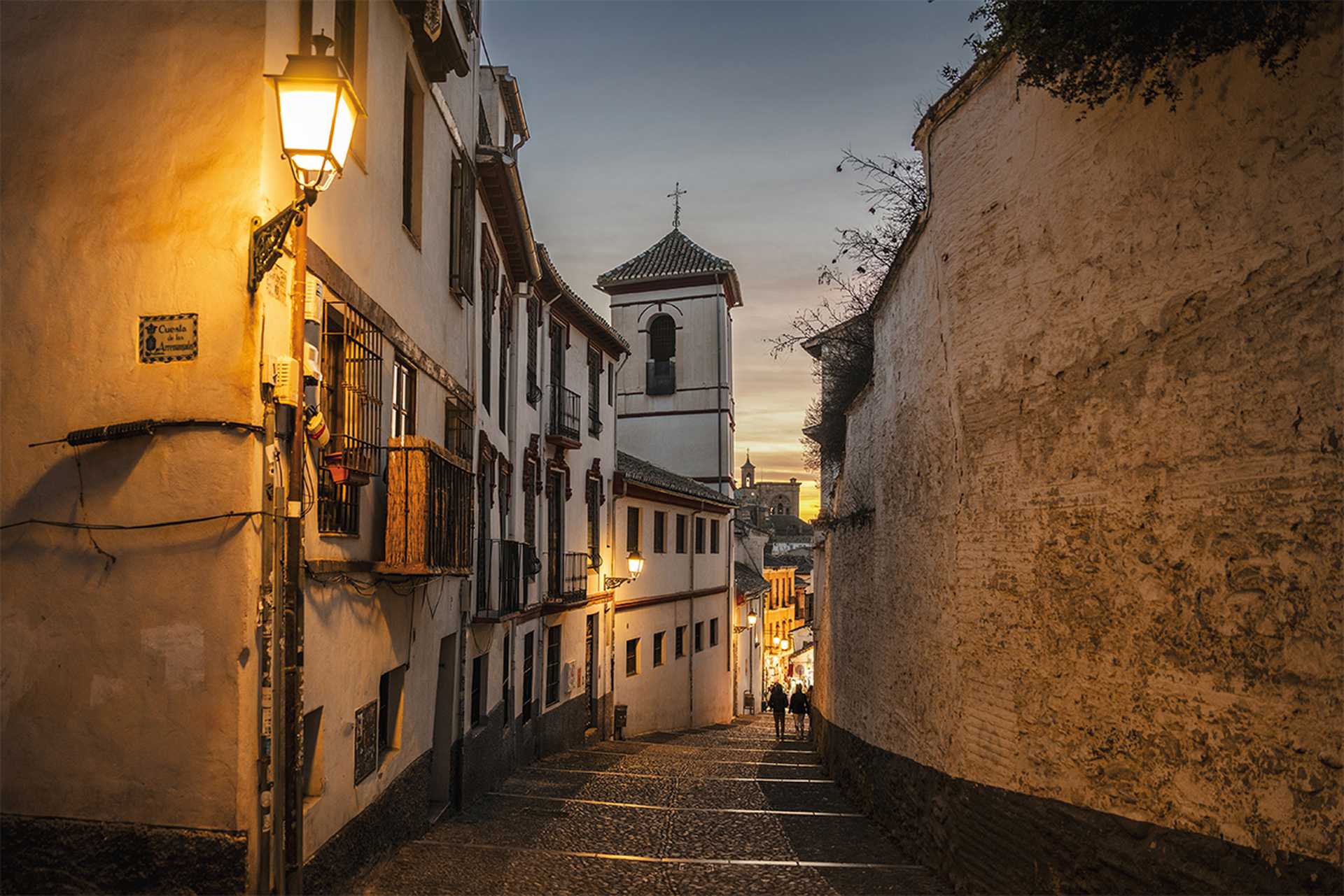Spain, Granada, Albaicin, The old quarter of Albaicin at dusk