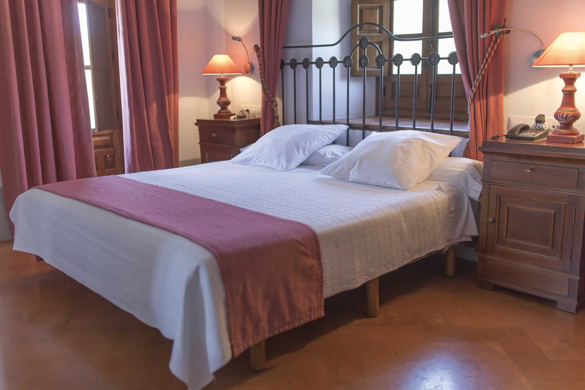 Classic Room, Convento de la Magdalena, Spain