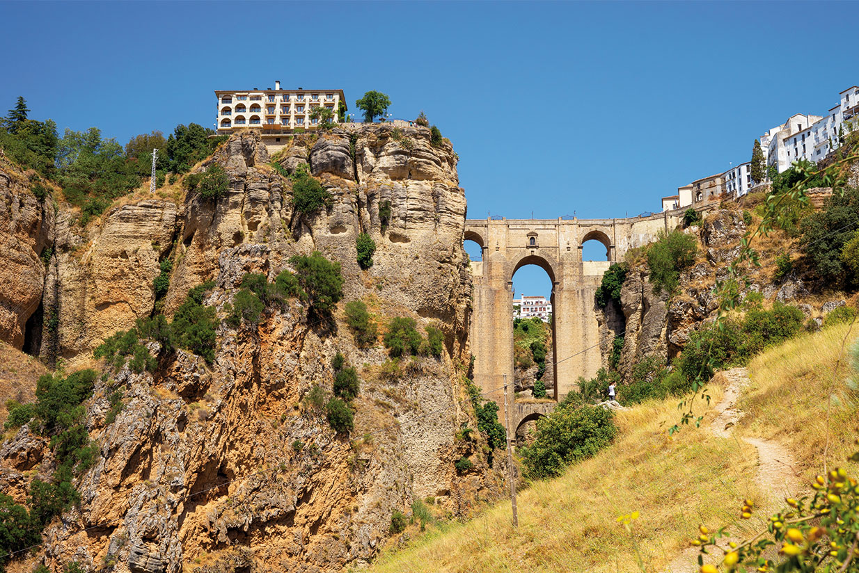 Spain or Portugal, where should you go for a holiday?