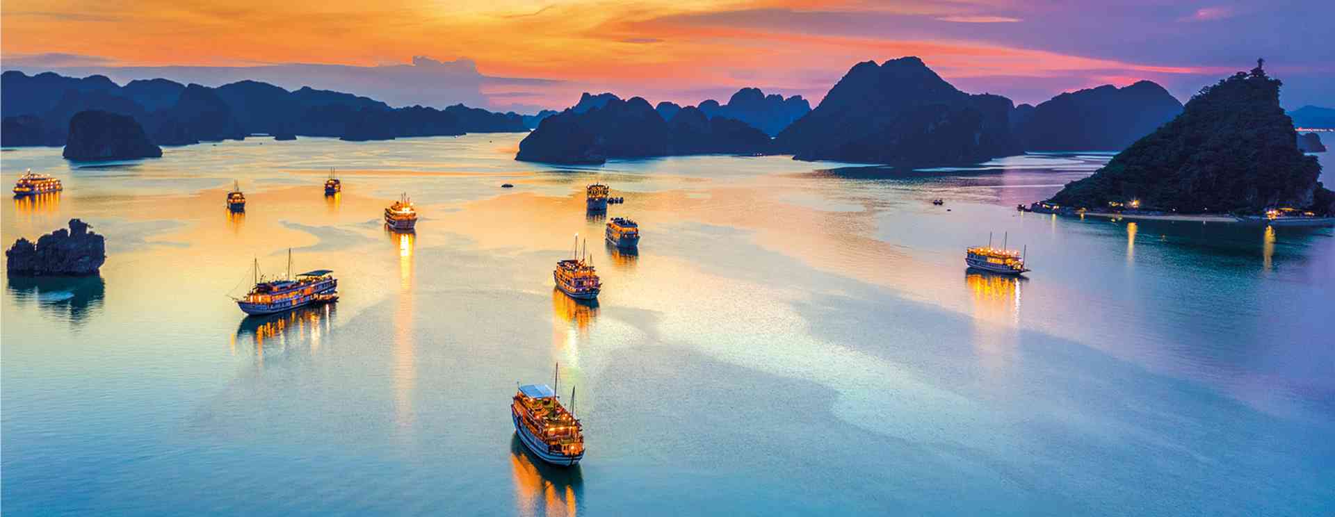 Sunset Halong Bay, Vietnam