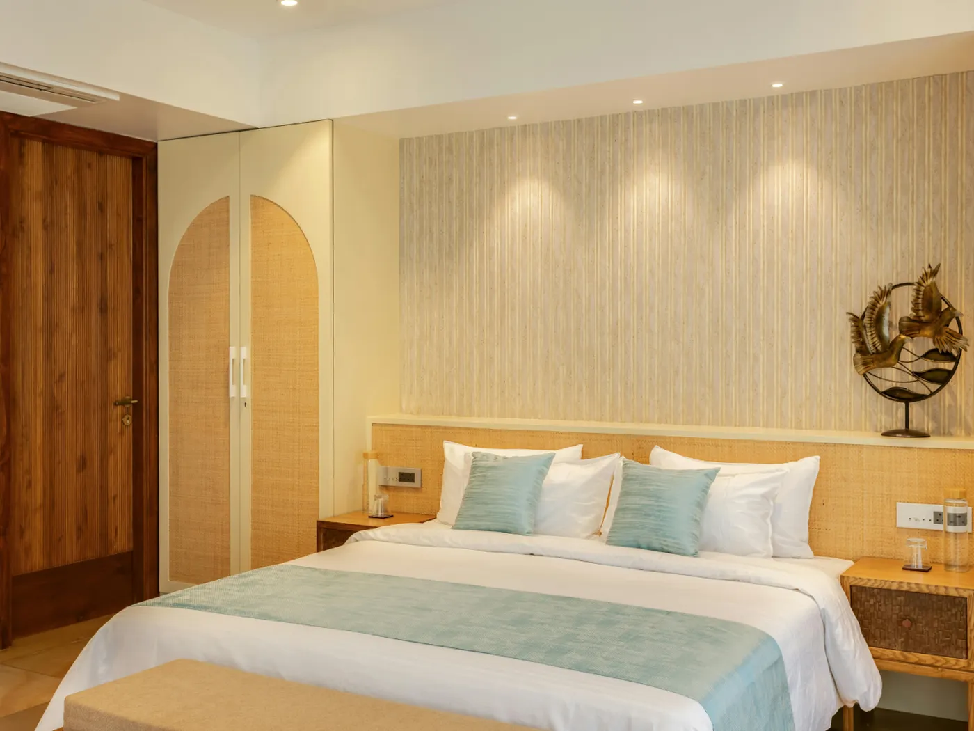 cozy hotel room