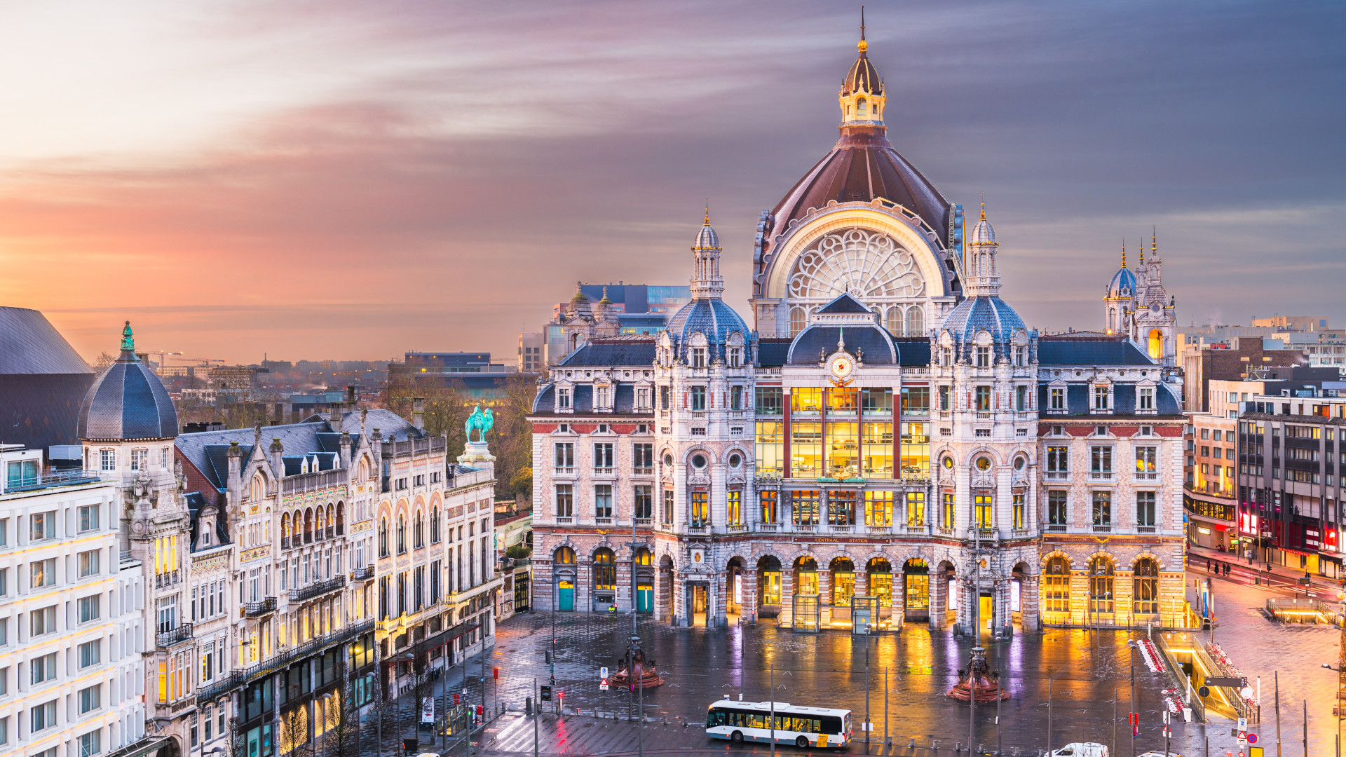 Canals & Cafés of Belgium & Holland