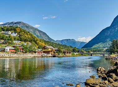 Springtime Fjordlands thumbnail