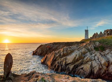 Atlantic Loop: Coastal France, Scilly Isles & Irish Charm thumbnail