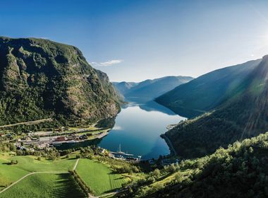 Fjordland Landscapes & Nordic Traditions thumbnail