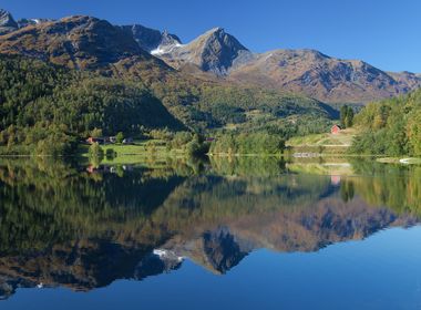 Fjordland Landscapes & Nordic Traditions thumbnail