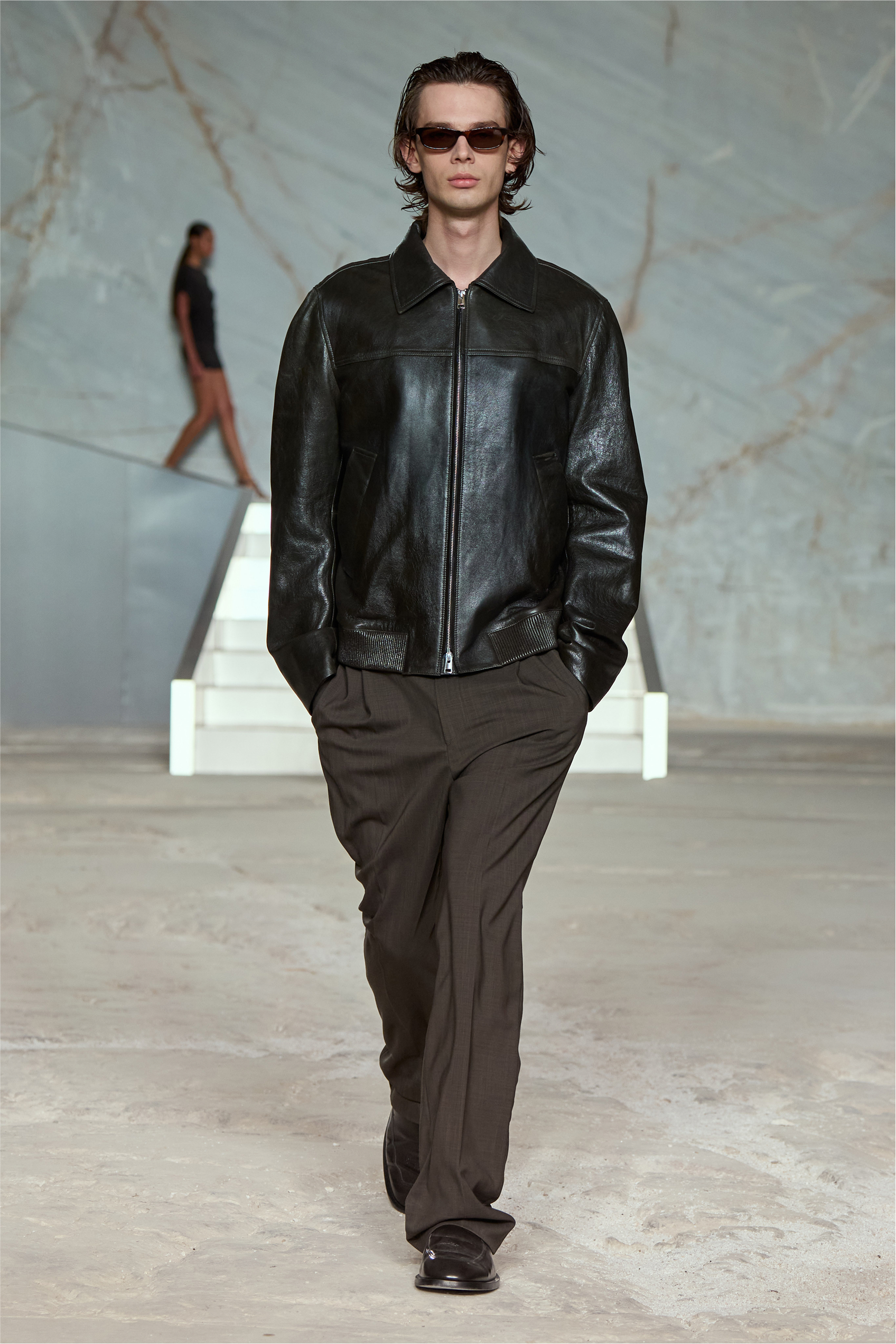 COS テーラードジャケット　ランウェイライン Men's SS25 Runway Collection | COS US