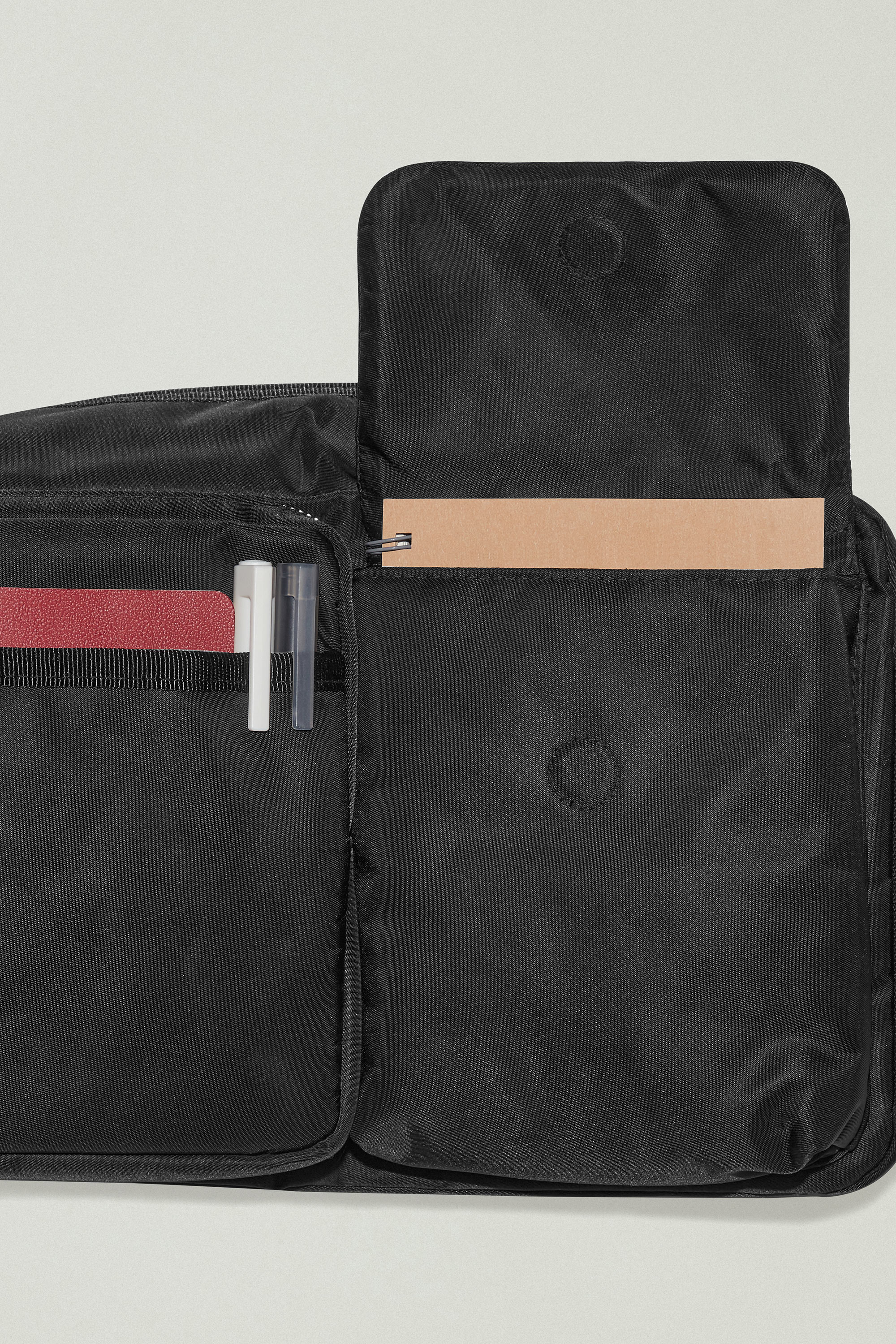 200x3000_mens_bags.jpg