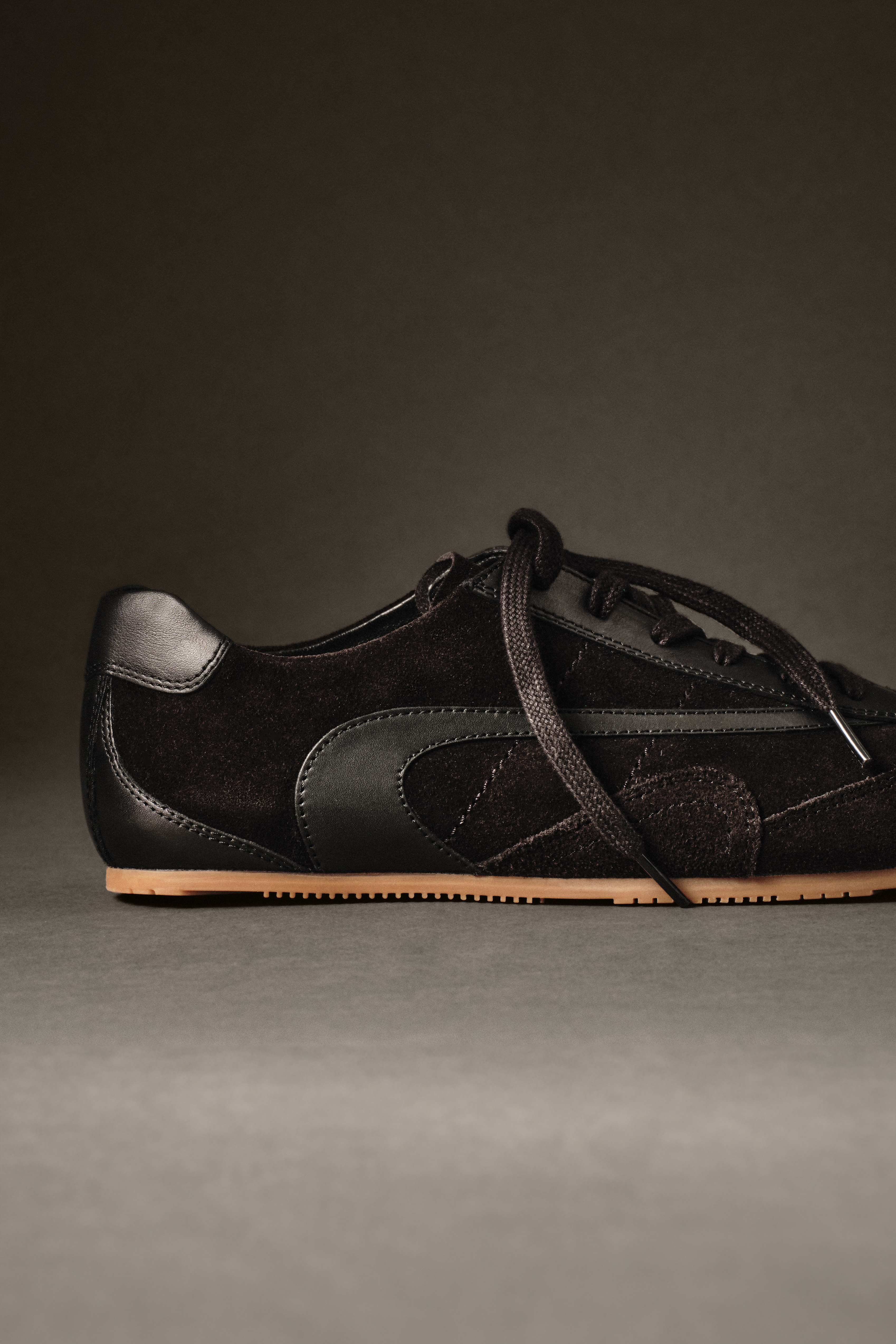 Suede & leather trainers of the season: size & fit guide | COS US